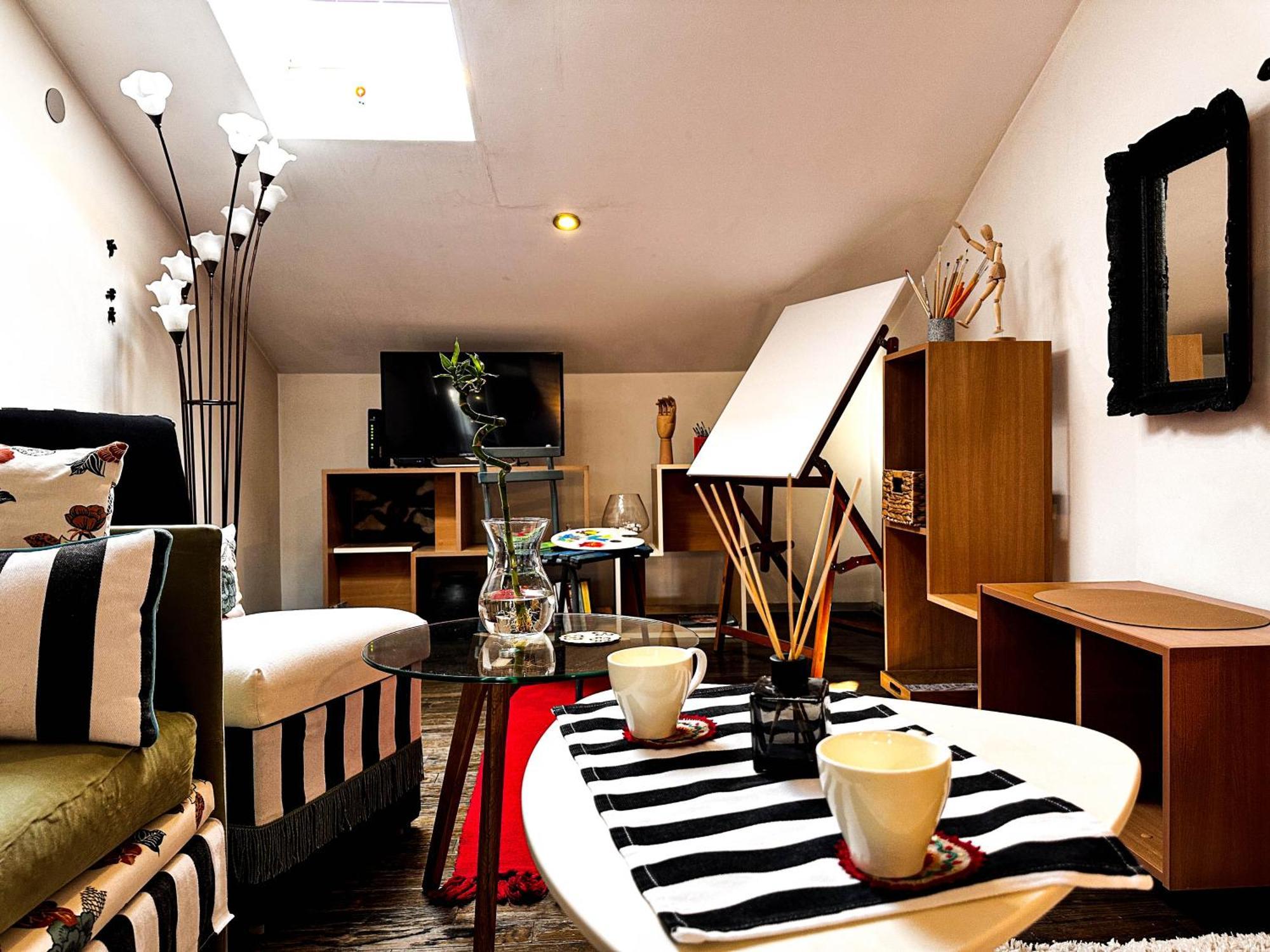 Family Penthouse Old Town Heart Renovated Apartment เบลเกรด ภายนอก รูปภาพ
