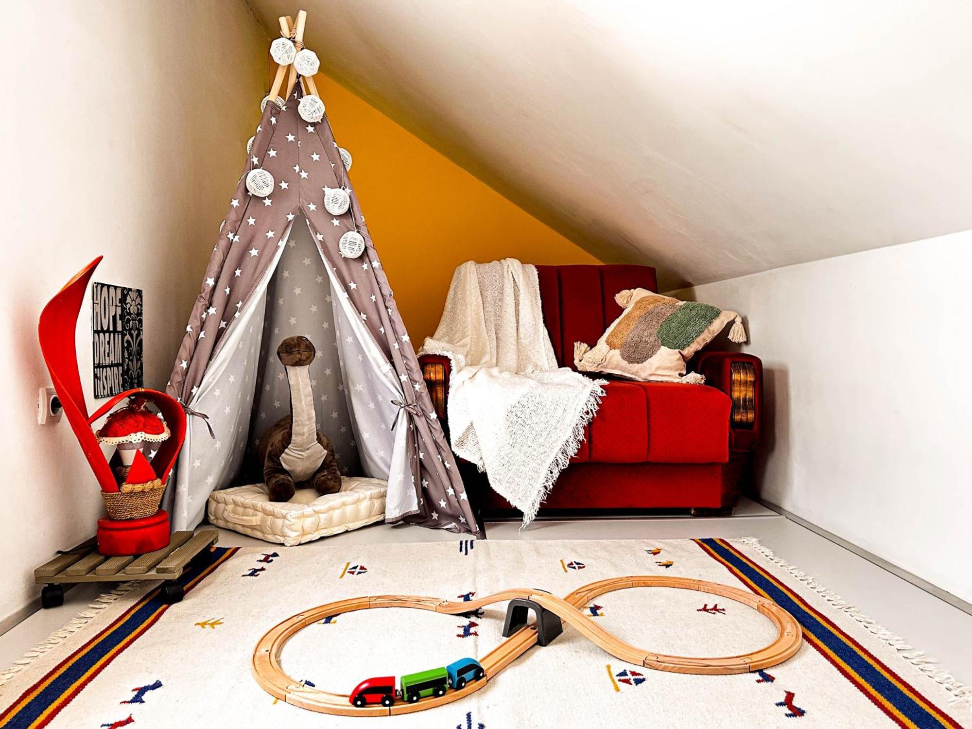 Family Penthouse Old Town Heart Renovated Apartment เบลเกรด ภายนอก รูปภาพ