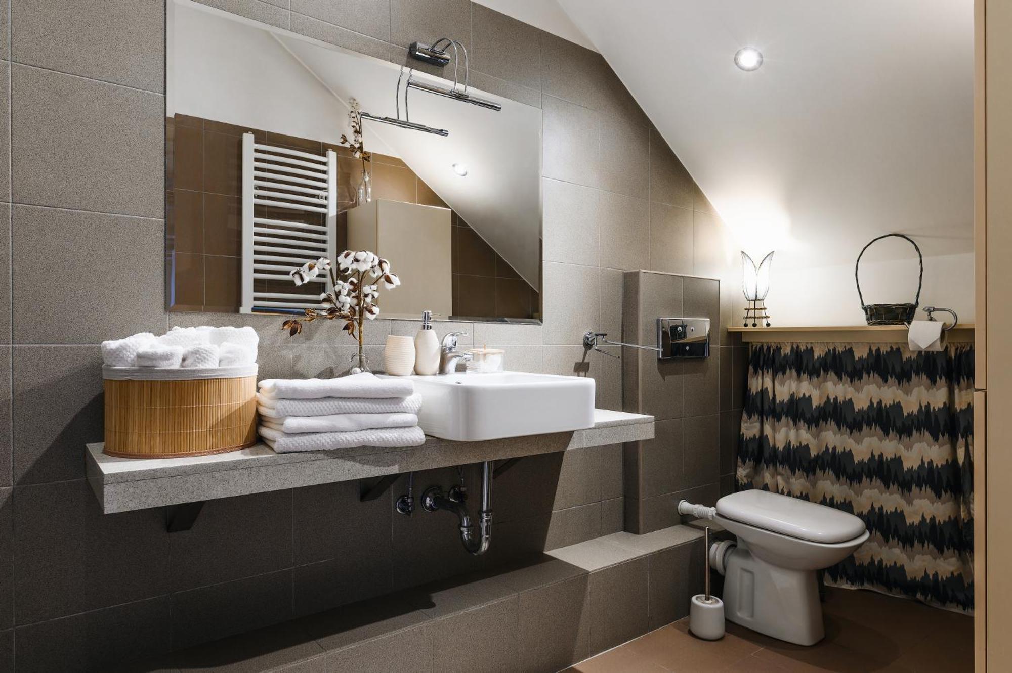 Family Penthouse Old Town Heart Renovated Apartment เบลเกรด ภายนอก รูปภาพ
