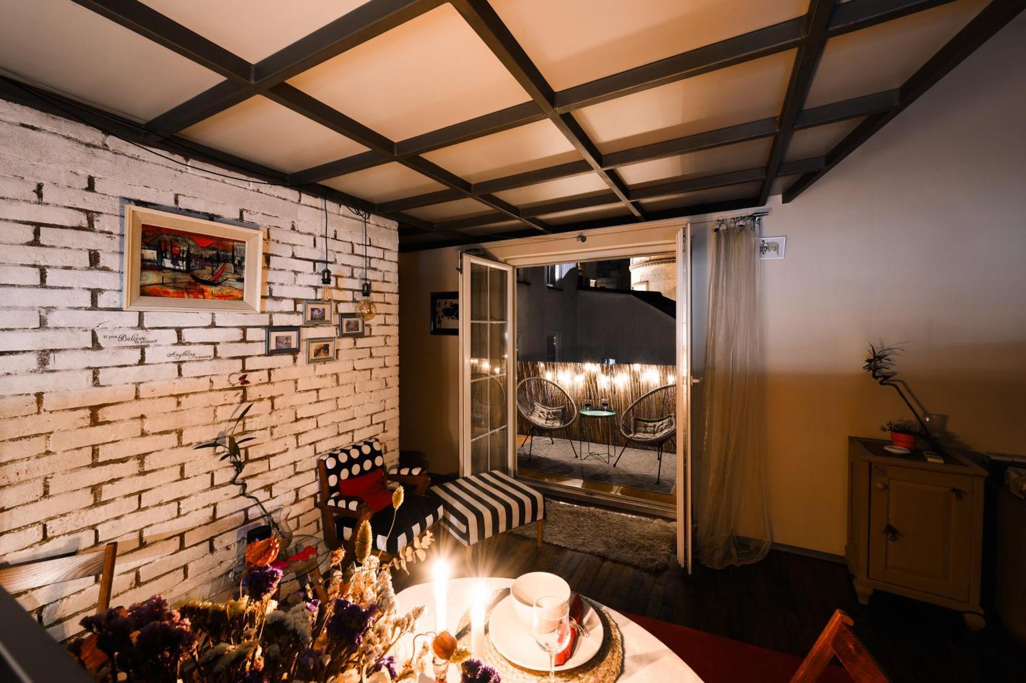 Family Penthouse Old Town Heart Renovated Apartment เบลเกรด ภายนอก รูปภาพ